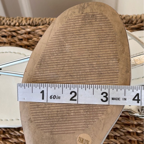 BCBG Generation Funky Leather Thong‎ Sandals White Size 7.5M - Picture 10 of 10